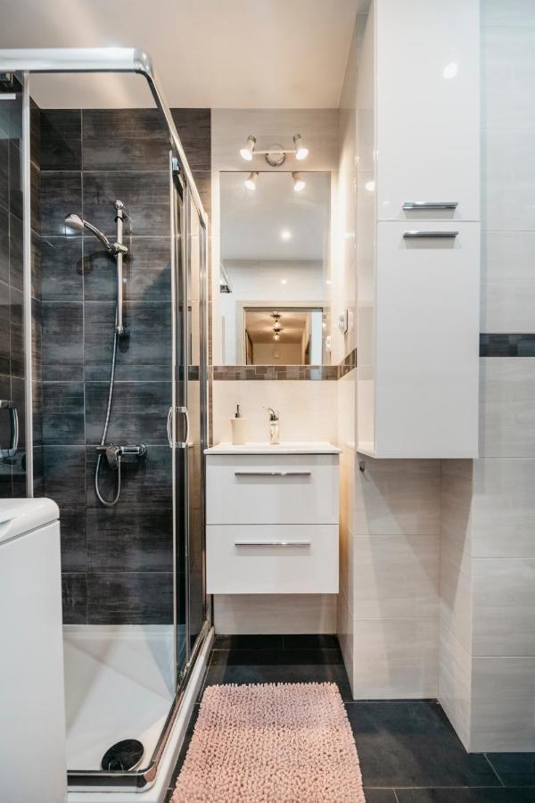 Nocosfera Apartament Serbinow Kalisz  Bagian luar foto